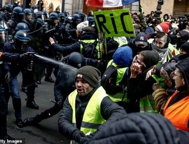 Απίστευτο: Σχέδια χρήσης χημικών όπλων από τον Μακρόν κατά διαδηλωτών ως τελευταία γραμμή αμύνης!